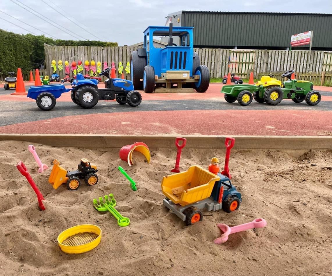 ash-end-house-childrens-farm